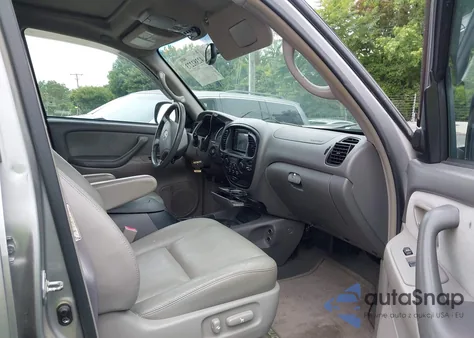 2005 Toyota Sequoia Sr5 V8 from USA, damaged, VIN 5TDBT44A95S239271